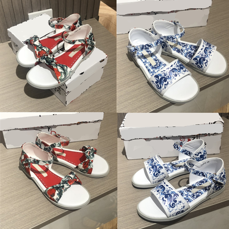 

Summer soft-soled girl sandals luxury brand princess style Kids Boys Girls Designer Fashion Letter Printed with Badge Sandal Summer EUR26-37