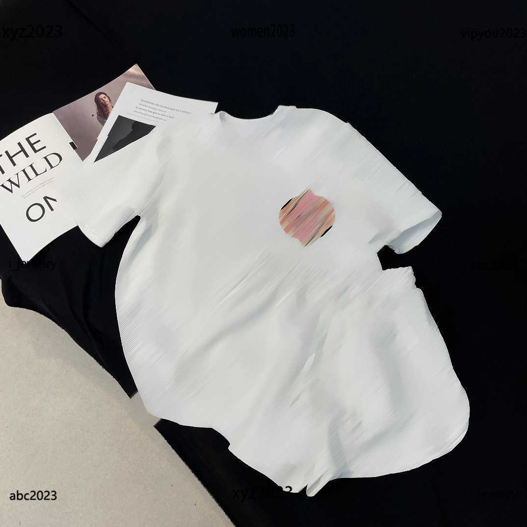 designer clothes women tracksuits 2pcs Shiny circular logo decoration short sleeved T-shirt and letter jacquard shorts June24, #1
designer clothes women tracksuits 2pcs Shiny circular logo decoration short sleeved T-shirt and letter jacquard shorts June24, #1
