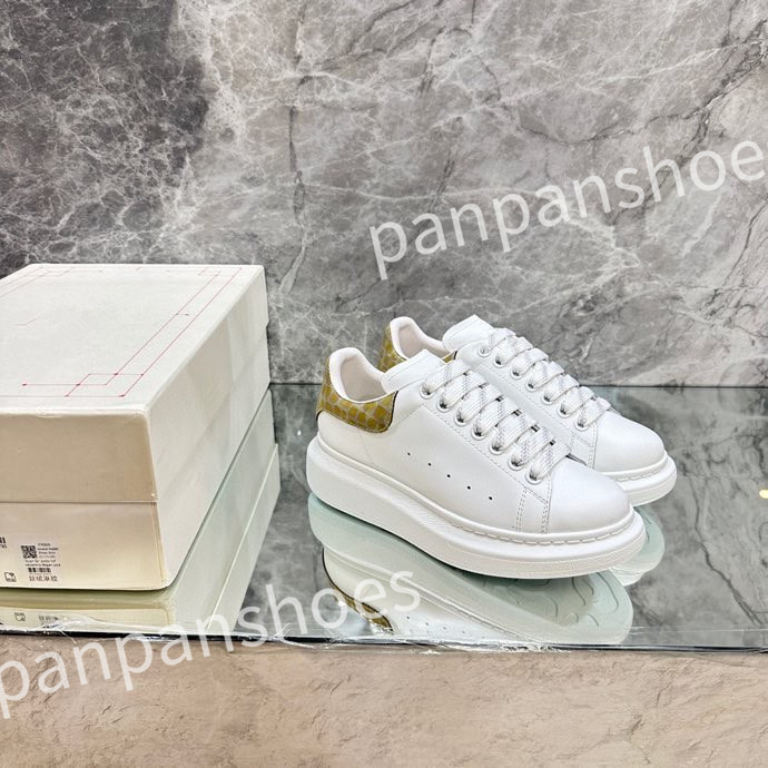 Hot Luxury Designer Sneakers Casual shoe Leather Lace Up Men Fashion Platform White Black mens womens Espadrilles Sports Trainer, 07
Hot Luxury Designer Sneakers Casual shoe Leather Lace Up Men Fashion Platform White Black mens womens Espadrilles Sports Trainer, 07