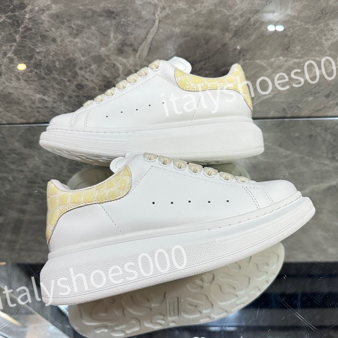 2023 Top Fashion Shoe White Black Dream Sneaker womens and mens Rubber Sole Soft Calfskin Leather Lace-up Trainers, 02
2023 Top Fashion Shoe White Black Dream Sneaker womens and mens Rubber Sole Soft Calfskin Leather Lace-up Trainers, 02