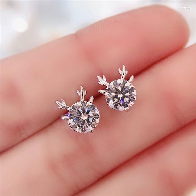 Stud Earrings 925 Sterling Silver Excellent Cut Total 2 Carat D Color White Moissanite Diamond Test Passed Deer Shaped For Women
Stud Earrings 925 Sterling Silver Excellent Cut Total 2 Carat D Color White Moissanite Diamond Test Passed Deer Shaped For Women
