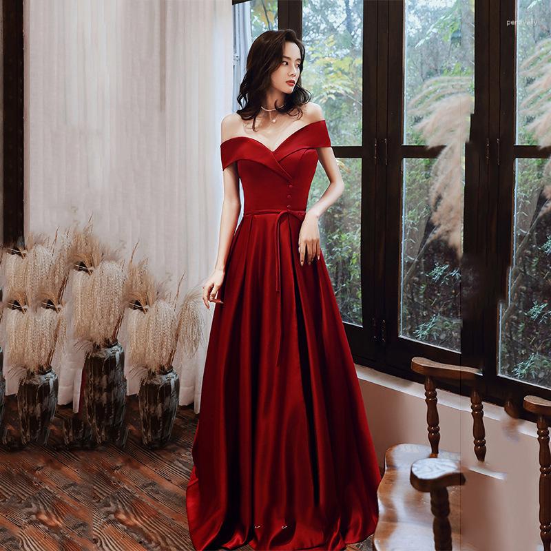 Ethnic Clothing Bride Burgundy Satin Long High Split Wedding Dresses Off Shoulder Women Formal Party Prom Gowns Vestidos Robe
Ethnic Clothing Bride Burgundy Satin Long High Split Wedding Dresses Off Shoulder Women Formal Party Prom Gowns Vestidos Robe
