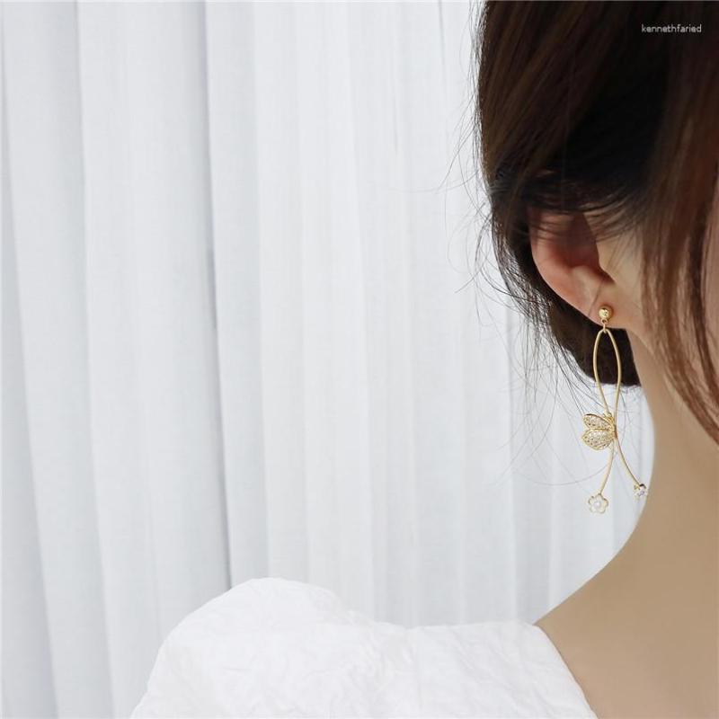 Dangle Earrings Ins Long Style Butterfly Elegant Flower Inlaid Zircon Stainless Ringen Feminia Jewelry Pendant Accessories
Dangle Earrings Ins Long Style Butterfly Elegant Flower Inlaid Zircon Stainless Ringen Feminia Jewelry Pendant Accessories