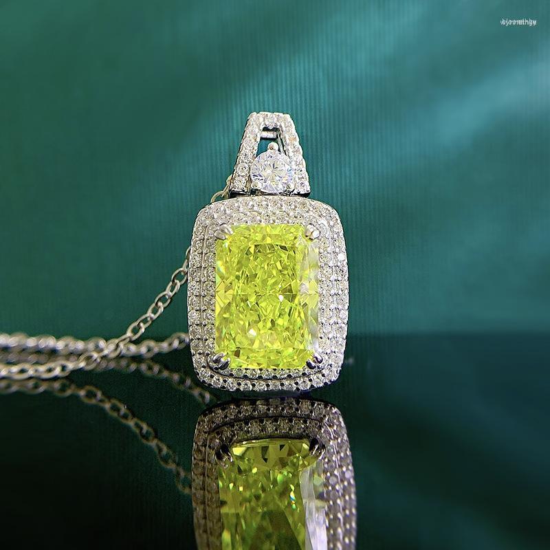 Chains 2023 S925 Silver 8 11 Olive Green Necklace Fashion INS Pendant Women's European And American
Chains 2023 S925 Silver 8 11 Olive Green Necklace Fashion INS Pendant Women's European And American
