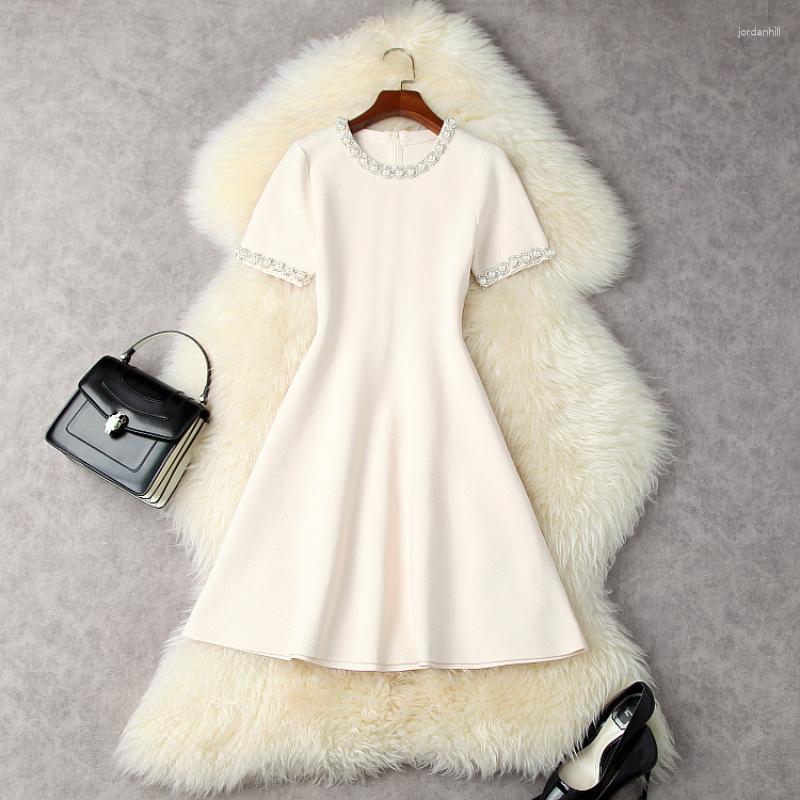 Party Dresses European And American Women' Autumn 2023 Short Sleeve Heavy Beaded Round Collar Fashion Knitted Dress, Beige
Party Dresses European And American Women' Autumn 2023 Short Sleeve Heavy Beaded Round Collar Fashion Knitted Dress, Beige