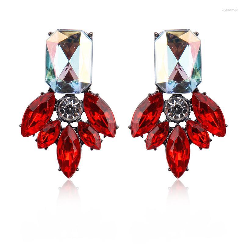 Stud Earrings LUBOV Elegant Acrylic Flower Shining Rhinestone Decoration Metal Alloy Piercing Fashion Women Jewelry
Stud Earrings LUBOV Elegant Acrylic Flower Shining Rhinestone Decoration Metal Alloy Piercing Fashion Women Jewelry
