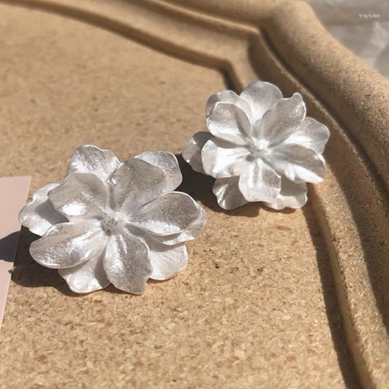Stud Earrings Fashion White Pure Flower Cute Luxury Women Accessories Elegant Girl Party Gift Jewelry 2023 Brand
Stud Earrings Fashion White Pure Flower Cute Luxury Women Accessories Elegant Girl Party Gift Jewelry 2023 Brand