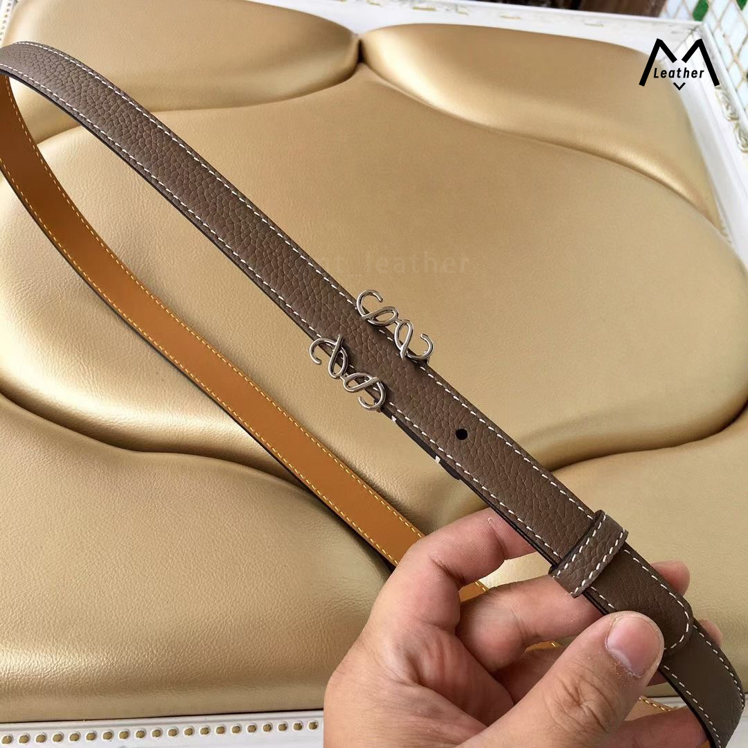 Designers Belts Womens Luxurys Brands Gloden Sliver Letters Smooth Copper Buckle Fashion Genuine Leather Ceintures Width2.0cm size 95-115cm thin Waistband, 2# silver buckle black belt
Designers Belts Womens Luxurys Brands Gloden Sliver Letters Smooth Copper Buckle Fashion Genuine Leather Ceintures Width2.0cm size 95-115cm thin Waistband, 2# silver buckle black belt
