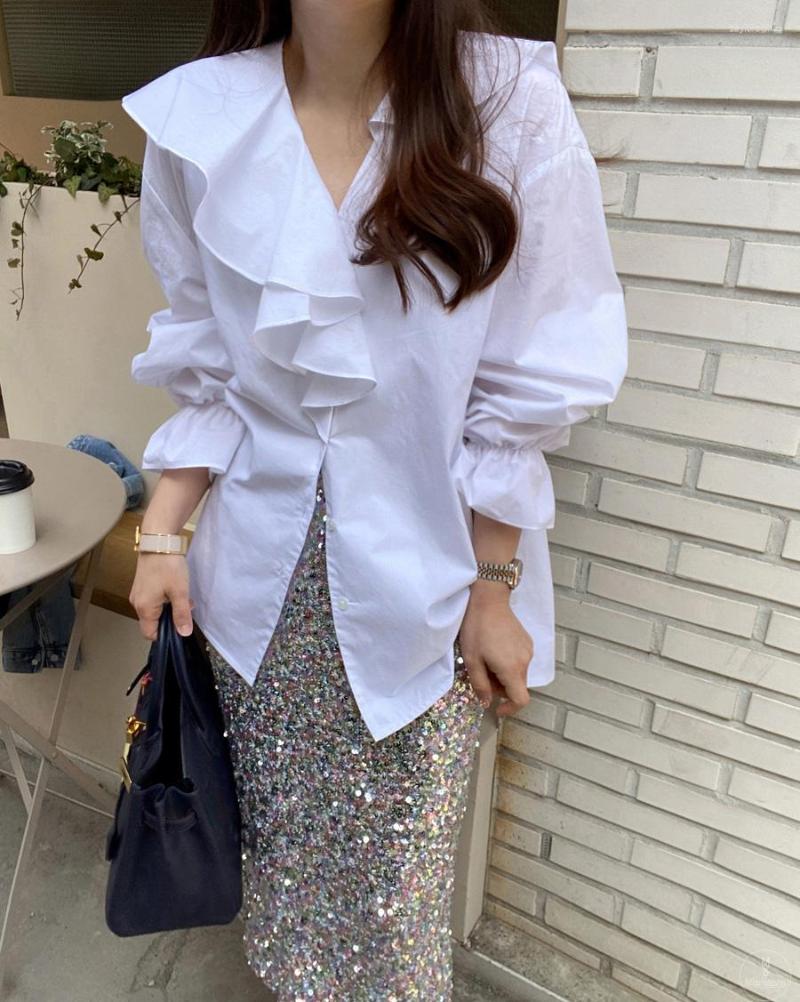 Women's Blouses Ruffles V-Neck Cotton Shirts Elegant Women Female Lantern Sleeve Tops Casual OL Shirt Blusas 2023 Spring Summer T802B, Blue
Women's Blouses Ruffles V-Neck Cotton Shirts Elegant Women Female Lantern Sleeve Tops Casual OL Shirt Blusas 2023 Spring Summer T802B, Blue