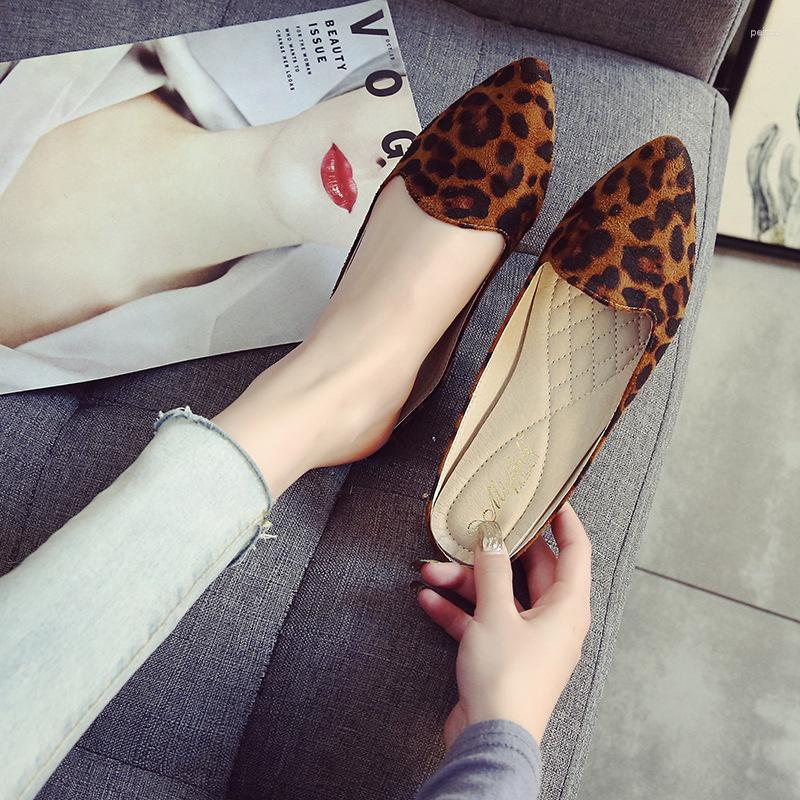 Slippers Summer Fashion Low Heel Mules Ladies Pointed Toe Leopard-print Outside Sandals Slip On Half Shoes Women Casual, Leopard apricot
Slippers Summer Fashion Low Heel Mules Ladies Pointed Toe Leopard-print Outside Sandals Slip On Half Shoes Women Casual, Leopard apricot
