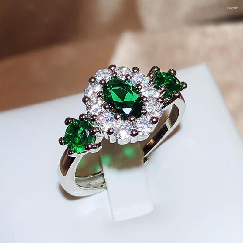 Cluster Rings WPB Original Women Shiny Imitation Flower Emerald Ring Female Luxury Jewelry Zircon Design Girl Gift Party
Cluster Rings WPB Original Women Shiny Imitation Flower Emerald Ring Female Luxury Jewelry Zircon Design Girl Gift Party