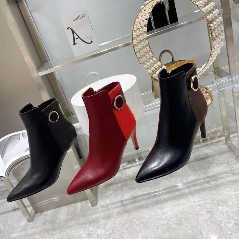 autumn winter heeled heel boots fashion sexy Belt buckle designer boot 100% leather Alphabetic pointed women shoes lady Letter high heels Large size 35-42 with box, Black
autumn winter heeled heel boots fashion sexy Belt buckle designer boot 100% leather Alphabetic pointed women shoes lady Letter high heels Large size 35-42 with box, Black
