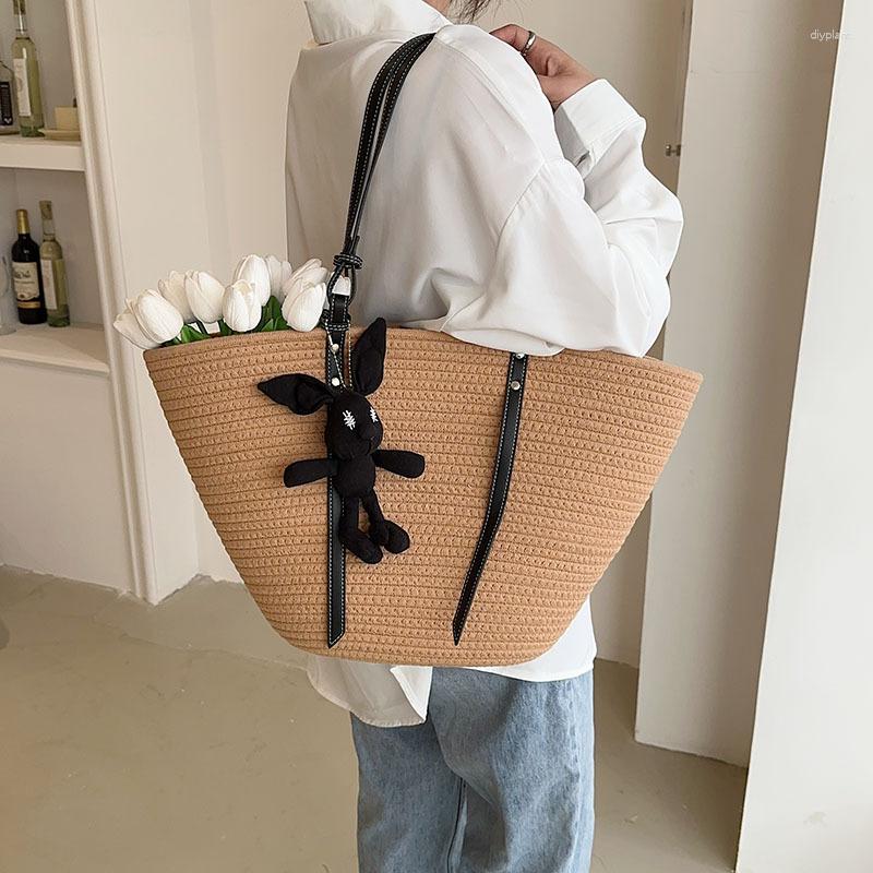 Evening Bags Large Capacity Handheld Temperament Woven Tote Bag 2023 Niche Casual Fashion Summer Straw Shoulder, Beige
Evening Bags Large Capacity Handheld Temperament Woven Tote Bag 2023 Niche Casual Fashion Summer Straw Shoulder, Beige