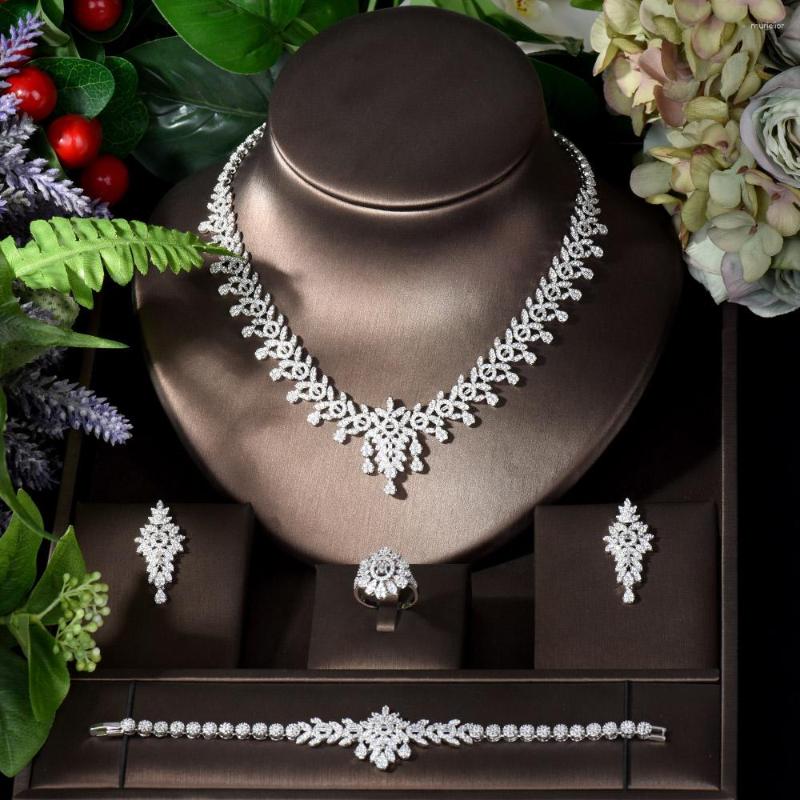 Necklace Earrings Set Fashion Brilliant 4pcs Leaf Flower Pendant Luxury Women Jewelry For Bridal Party Accessories Gifts N-1039, Picture shown
Necklace Earrings Set Fashion Brilliant 4pcs Leaf Flower Pendant Luxury Women Jewelry For Bridal Party Accessories Gifts N-1039, Picture shown