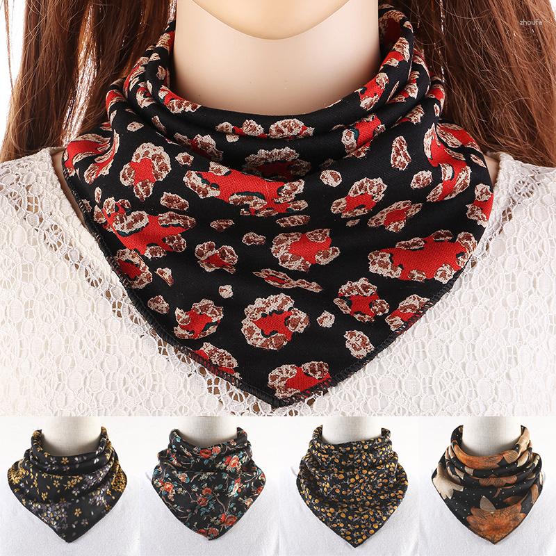 Scarves Autumn Winter Women's Bib Flower Scarf Neck Protection Collar Warmth Fashion False Triangle Shawls Bandana
Scarves Autumn Winter Women's Bib Flower Scarf Neck Protection Collar Warmth Fashion False Triangle Shawls Bandana