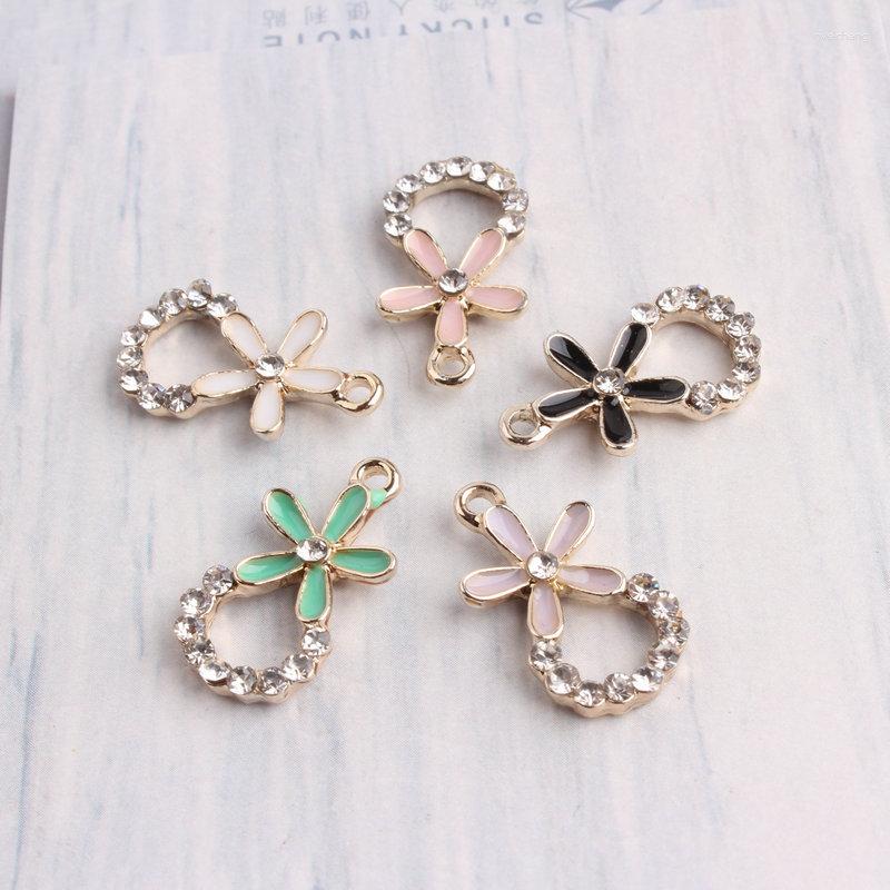 Pendant Necklaces 10PCs Crystal Rhinestone Hollow Out Enamel Floral Charms 10 20MM DIY Jewelry Findings Ornament Necklace Pendants
Pendant Necklaces 10PCs Crystal Rhinestone Hollow Out Enamel Floral Charms 10 20MM DIY Jewelry Findings Ornament Necklace Pendants