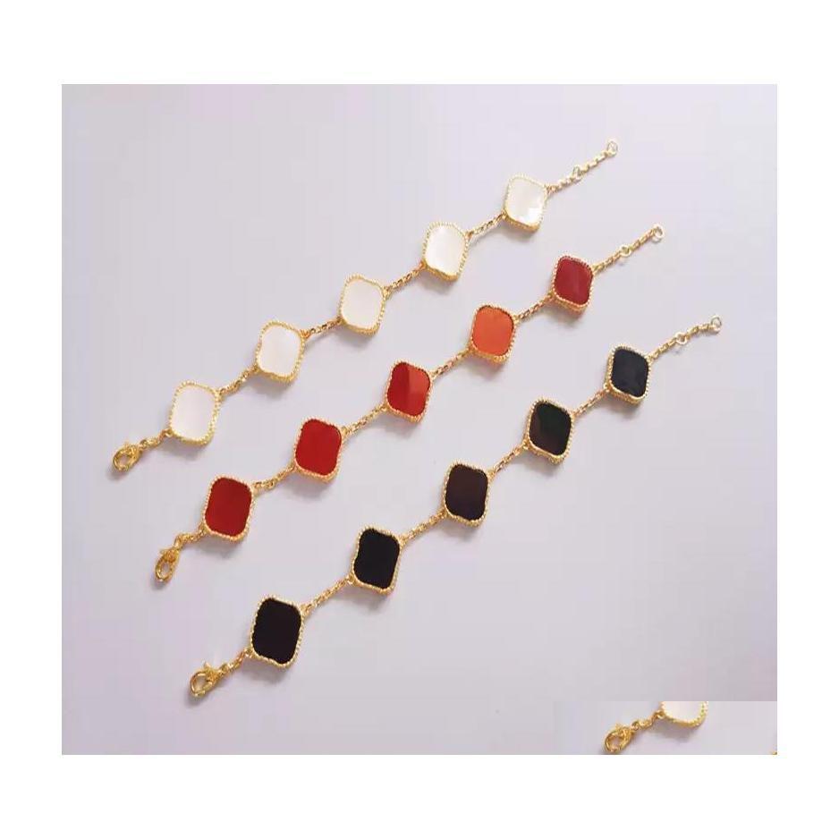 Charm Bracelets Sier Designers Classic Clover Bracelet Fashion Five Flower For Man Woman Love Wedding Van Leaf Design Dhzxk
Charm Bracelets Sier Designers Classic Clover Bracelet Fashion Five Flower For Man Woman Love Wedding Van Leaf Design Dhzxk