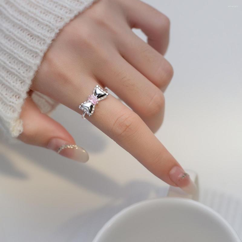 Cluster Rings VENTFILLE 925 Sterling Silver Pink Zircon Bow For Women Simple Personale Sweet Open Ins Jewelry Party Gifts Wholesale
Cluster Rings VENTFILLE 925 Sterling Silver Pink Zircon Bow For Women Simple Personale Sweet Open Ins Jewelry Party Gifts Wholesale