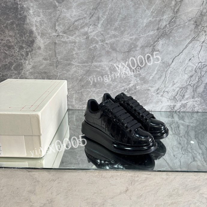 Luxurys Designer Casual Shoes Men Women Platform Sneakers Leather Mens and Womens Outdoor Unisex shoe, 04
Luxurys Designer Casual Shoes Men Women Platform Sneakers Leather Mens and Womens Outdoor Unisex shoe, 04