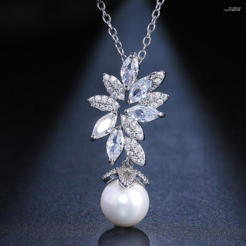 Pendant Necklaces Emmaya Romantic Pearl Zircon Round PendantWomen Wedding Anniversary Lover Gift Dazzling Female Fashion Jewelry
Pendant Necklaces Emmaya Romantic Pearl Zircon Round PendantWomen Wedding Anniversary Lover Gift Dazzling Female Fashion Jewelry