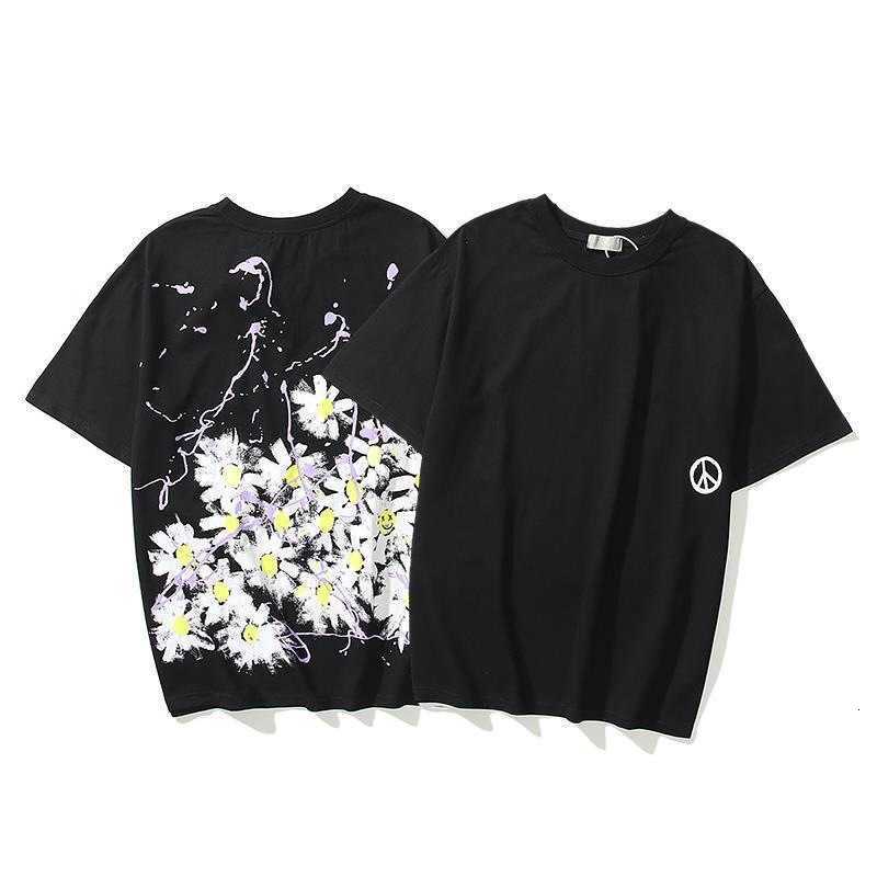 Fashion designer luxury super high quality Street Brand Speckle Ink Graffiti Daisy Smiling Face Men and Women Couples Hand-painted Loose Short Sleeve T-shirt, Black
Fashion designer luxury super high quality Street Brand Speckle Ink Graffiti Daisy Smiling Face Men and Women Couples Hand-painted Loose Short Sleeve T-shirt, Black