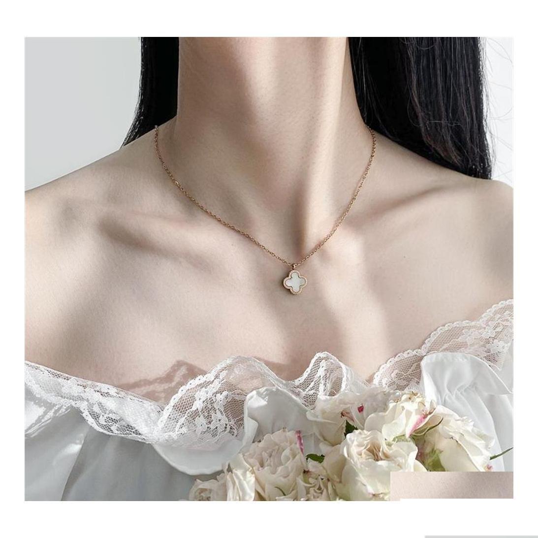 Pendant Necklaces Trend Fashion Stainless Steel Lucky Fourleaf Clover Necklace For Women Match White Motherofpearl Clavicle Cha321I Dhpse
Pendant Necklaces Trend Fashion Stainless Steel Lucky Fourleaf Clover Necklace For Women Match White Motherofpearl Clavicle Cha321I Dhpse