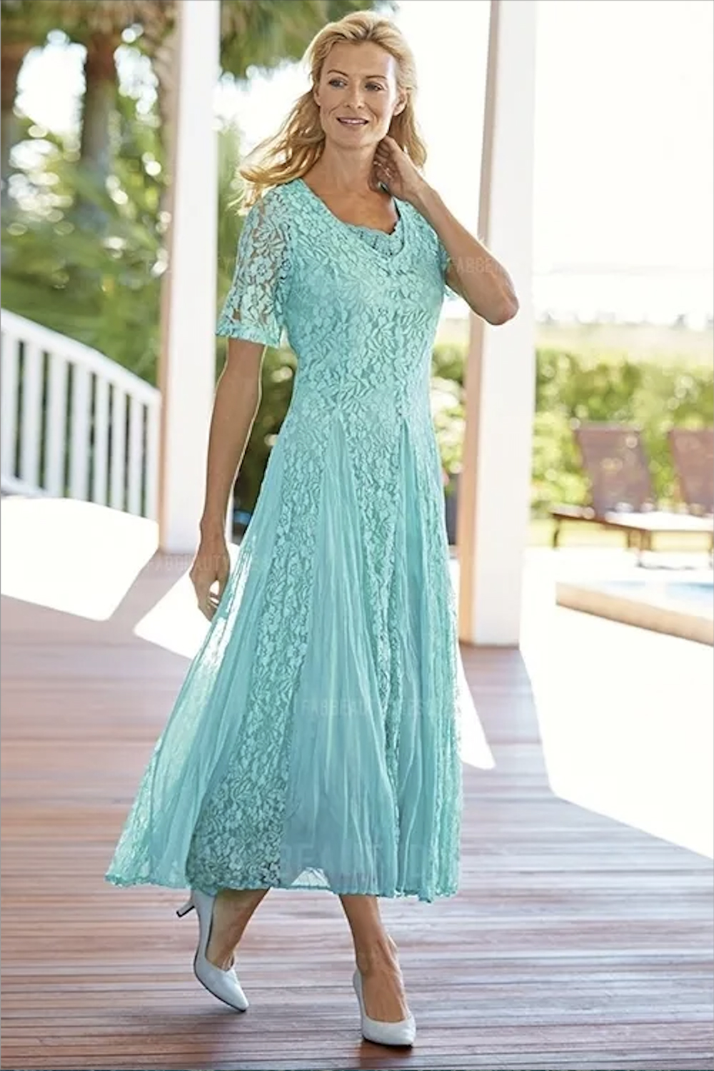 Elegant Tea Length Lace Mother Of The Bride Dresses Scoop Neck Wedding Guest Dress With Short Sleeves A-Line Plus Size Formal Gowns
Elegant Tea Length Lace Mother Of The Bride Dresses Scoop Neck Wedding Guest Dress With Short Sleeves A-Line Plus Size Formal Gowns