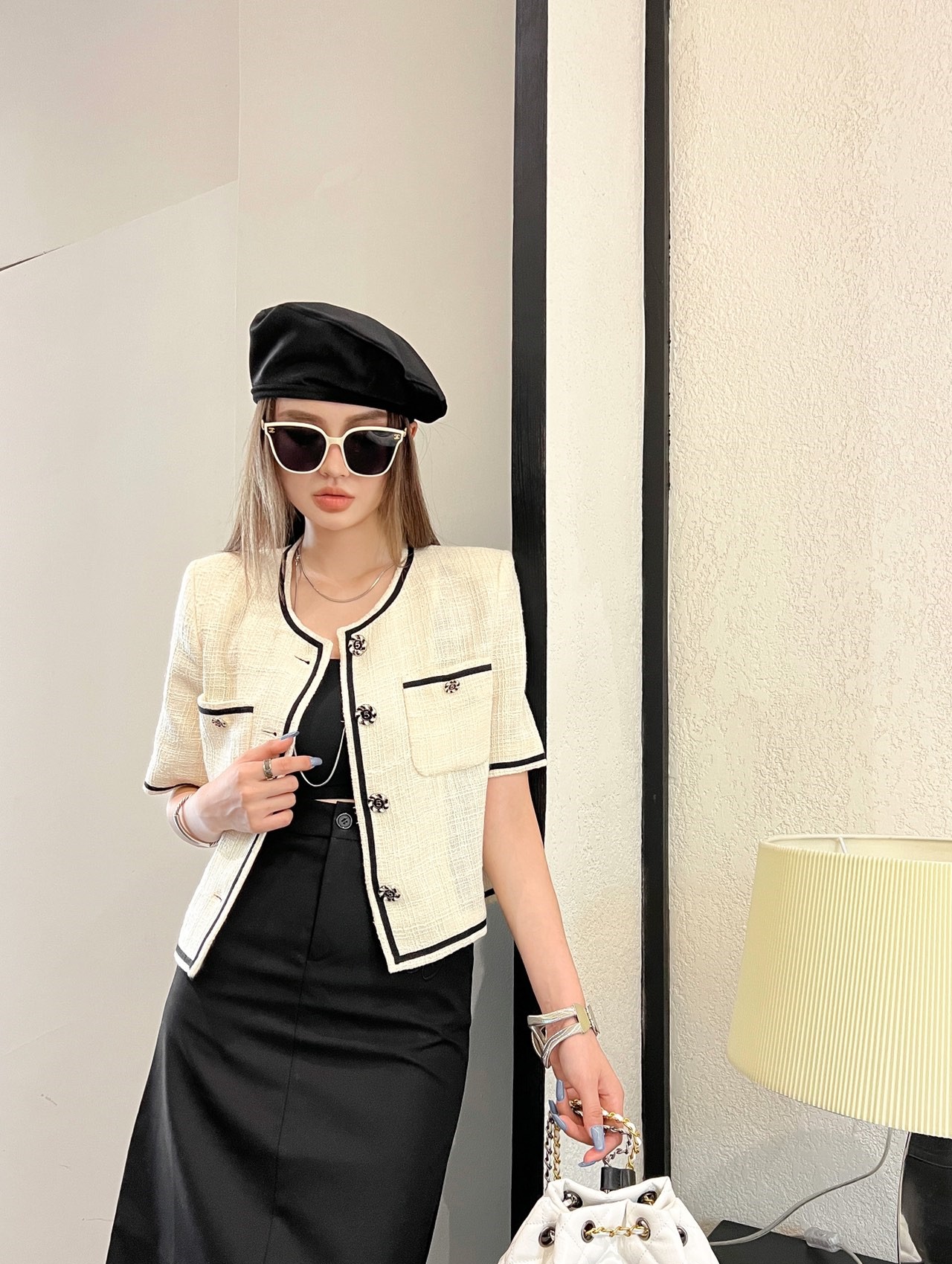 Chan New 2023 spring summer Women's Jackets OOTD designer Fashion Coats Sunscreen clothing CCCC chains coat Leisure coat cardigan Mother's Day Gift, Ivory
Chan New 2023 spring summer Women's Jackets OOTD designer Fashion Coats Sunscreen clothing CCCC chains coat Leisure coat cardigan Mother's Day Gift, Ivory