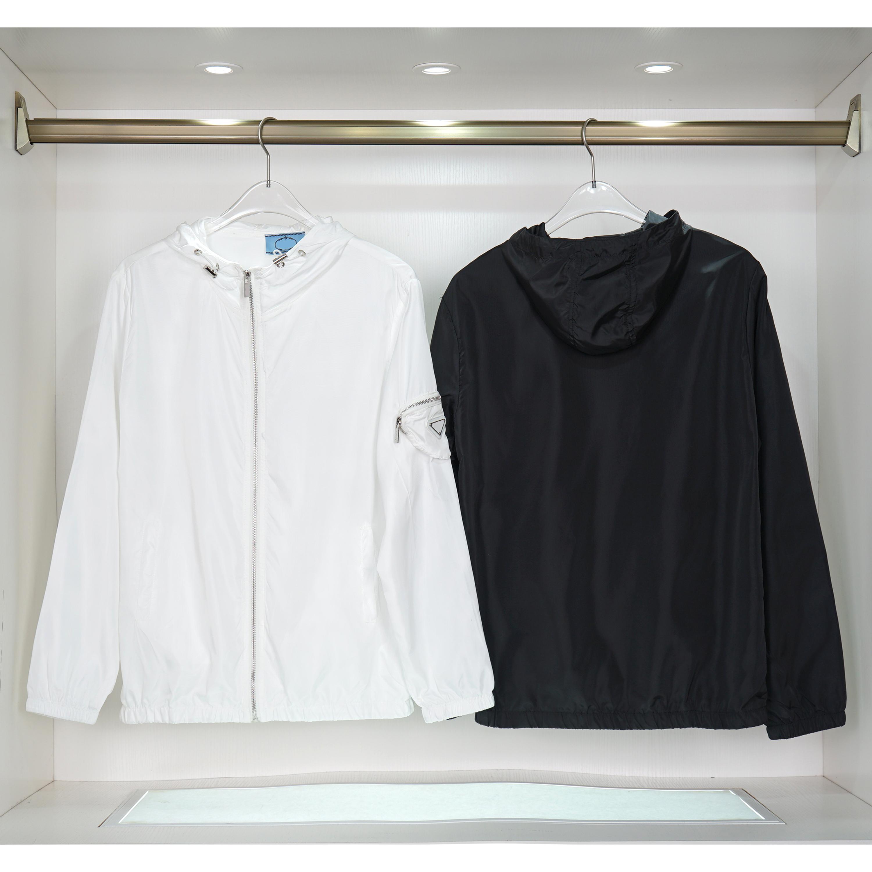 2023FW Womens Jacket Fashion Casual Coat With Triangle Designer Jackets With Zipper Shoulder Bag Short Coat With Hat Windbreaker, White
2023FW Womens Jacket Fashion Casual Coat With Triangle Designer Jackets With Zipper Shoulder Bag Short Coat With Hat Windbreaker, White