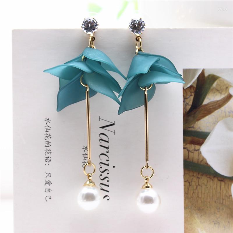 Stud Earrings 2023 Design Jewelry Leaves Bead Earring Zircon Crystal For Women Lady's Gift
Stud Earrings 2023 Design Jewelry Leaves Bead Earring Zircon Crystal For Women Lady's Gift