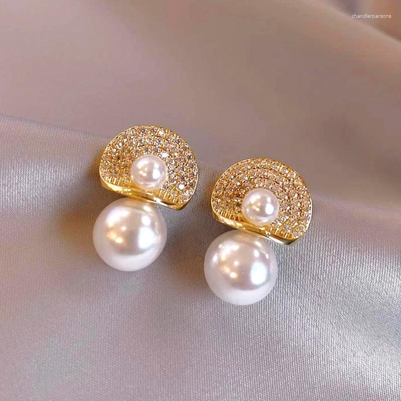 Stud Earrings Temperament Gold Color Pearl Luxury Sector Gentle Dress Suit Jewelry Fashion Dangle Drop Women 
Stud Earrings Temperament Gold Color Pearl Luxury Sector Gentle Dress Suit Jewelry Fashion Dangle Drop Women