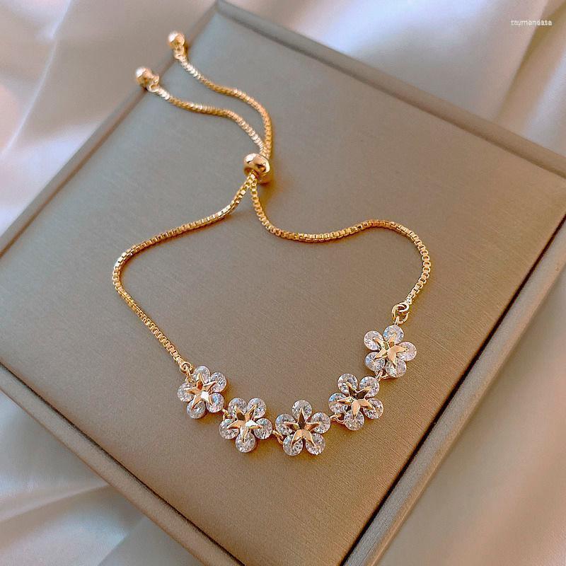 Link Bracelets Chain Fashion Crystal Flower For Women Trendy Ladies Charm On Hand Classic Party Jewelry GiftLink Raym22
Link Bracelets Chain Fashion Crystal Flower For Women Trendy Ladies Charm On Hand Classic Party Jewelry GiftLink Raym22