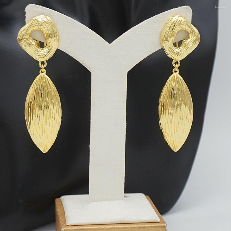 Dangle Earrings Fashion Jewelry Gold Color Drop Hoop For Women African Dubai Big Earring Accessoires Party Wedding Gift
Dangle Earrings Fashion Jewelry Gold Color Drop Hoop For Women African Dubai Big Earring Accessoires Party Wedding Gift