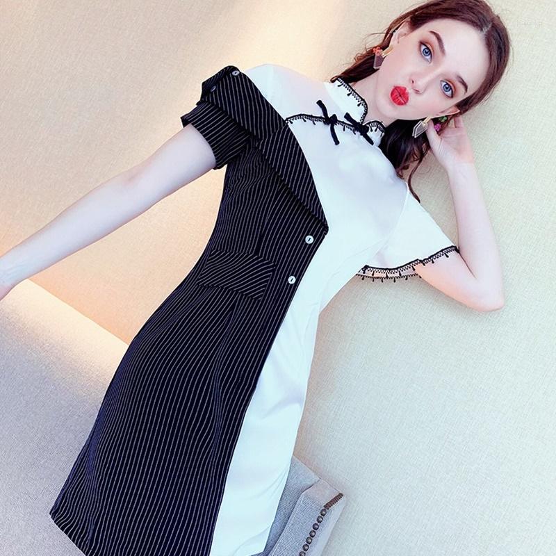 Ethnic Clothing Modern Chinese Dress Qipao 2023 Arrival Traditional Striped Patchwork Qi Pao Cheongsam Oriental 10122
Ethnic Clothing Modern Chinese Dress Qipao 2023 Arrival Traditional Striped Patchwork Qi Pao Cheongsam Oriental 10122