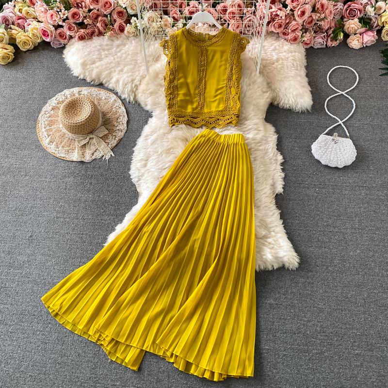 Work Dresses 2023 Summer Women Sets High Quality Lace Patchwork Short Top And Chiffon Pleated Long Skirt Two Piece Set, Black
Work Dresses 2023 Summer Women Sets High Quality Lace Patchwork Short Top And Chiffon Pleated Long Skirt Two Piece Set, Black