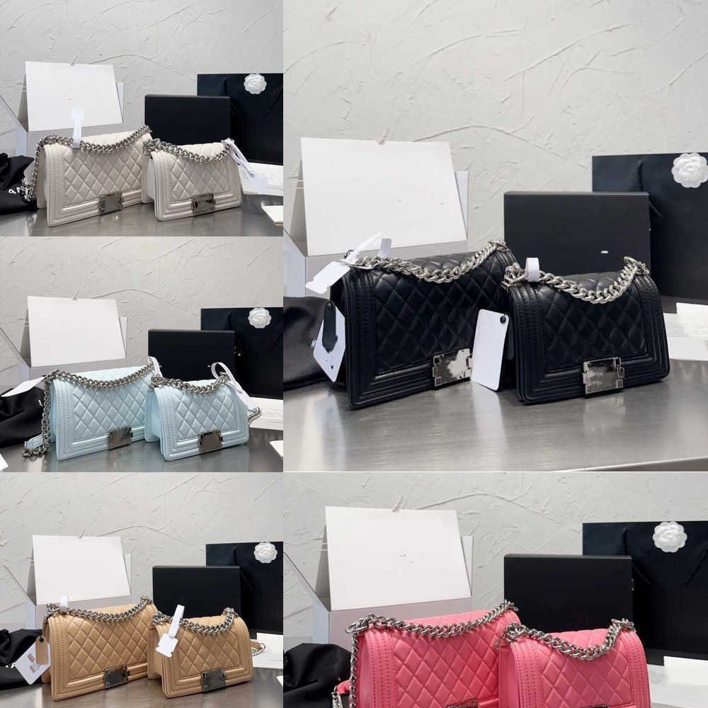 Luxury purse bags Mom Lingge Sheepskin 2023 Small crossbody designer bag Leisure genuine leather Genuine Chain Leather Spicy Crossbody Women luxurys handbags, Black trumpet
Luxury purse bags Mom Lingge Sheepskin 2023 Small crossbody designer bag Leisure genuine leather Genuine Chain Leather Spicy Crossbody Women luxurys handbags, Black trumpet