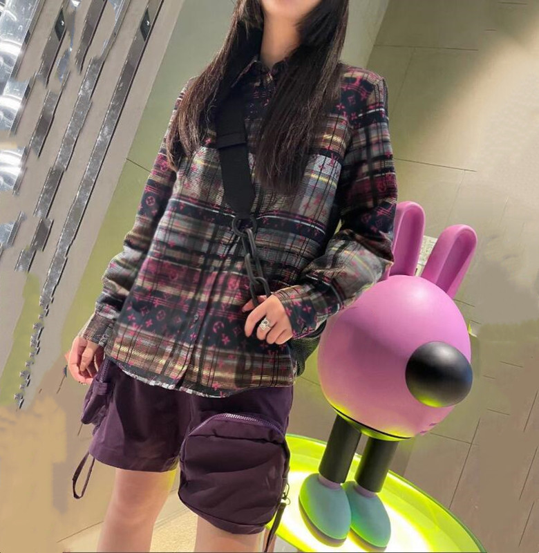 23ss Men' Shirts Women' Casual Shirts fashion brands Designer Shirts Plaid Couple Top, Multi
23ss Men' Shirts Women' Casual Shirts fashion brands Designer Shirts Plaid Couple Top, Multi