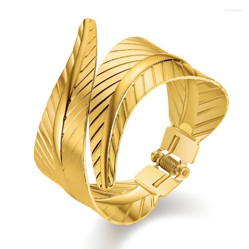 Bangle JUST FEEL Big Surface Width Woman Cuff Bangles&Bracelets Cool Gold Color Exagerated EU Style For OL Women Jewelry Bracelet Raym22
Bangle JUST FEEL Big Surface Width Woman Cuff Bangles&Bracelets Cool Gold Color Exagerated EU Style For OL Women Jewelry Bracelet Raym22