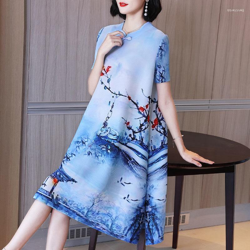 Party Dresses Improved Dress Big Chiral Mm Print A Word Skirt Fashion Pleated Summer Middle-aged Mother Retro Cheongsam O Neck, Blue
Party Dresses Improved Dress Big Chiral Mm Print A Word Skirt Fashion Pleated Summer Middle-aged Mother Retro Cheongsam O Neck, Blue