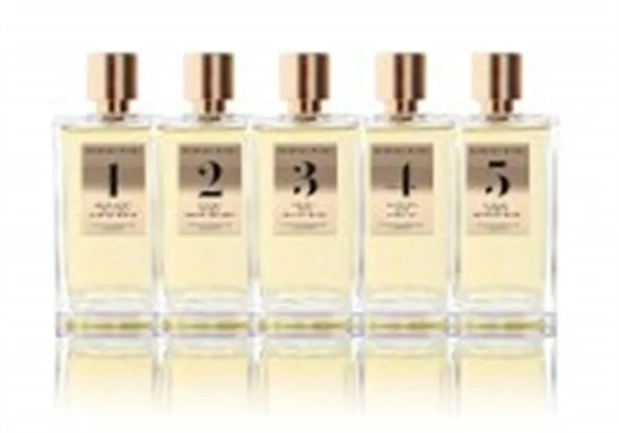 parfum Incense Rosendo Mateu Olfactive Expressions R N5 Floral Amber Sensual Musk Long lasting good smell Woman Spray Fragrance
parfum Incense Rosendo Mateu Olfactive Expressions R N5 Floral Amber Sensual Musk Long lasting good smell Woman Spray Fragrance