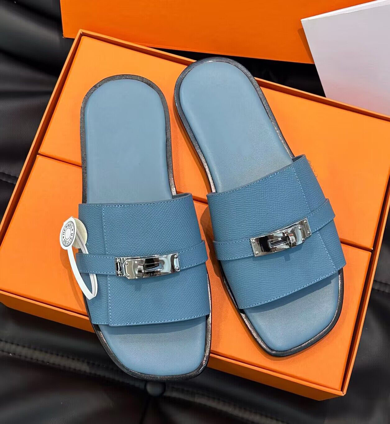 Summer Luxury Men's Gabriel Leather Sandals Shoes Calfskin Leather Slip On Slide Flats Leather Beach Casual Walking Boy's Flip Flops Slippers EU38-46.BOX, 67
Summer Luxury Men's Gabriel Leather Sandals Shoes Calfskin Leather Slip On Slide Flats Leather Beach Casual Walking Boy's Flip Flops Slippers EU38-46.BOX, 67