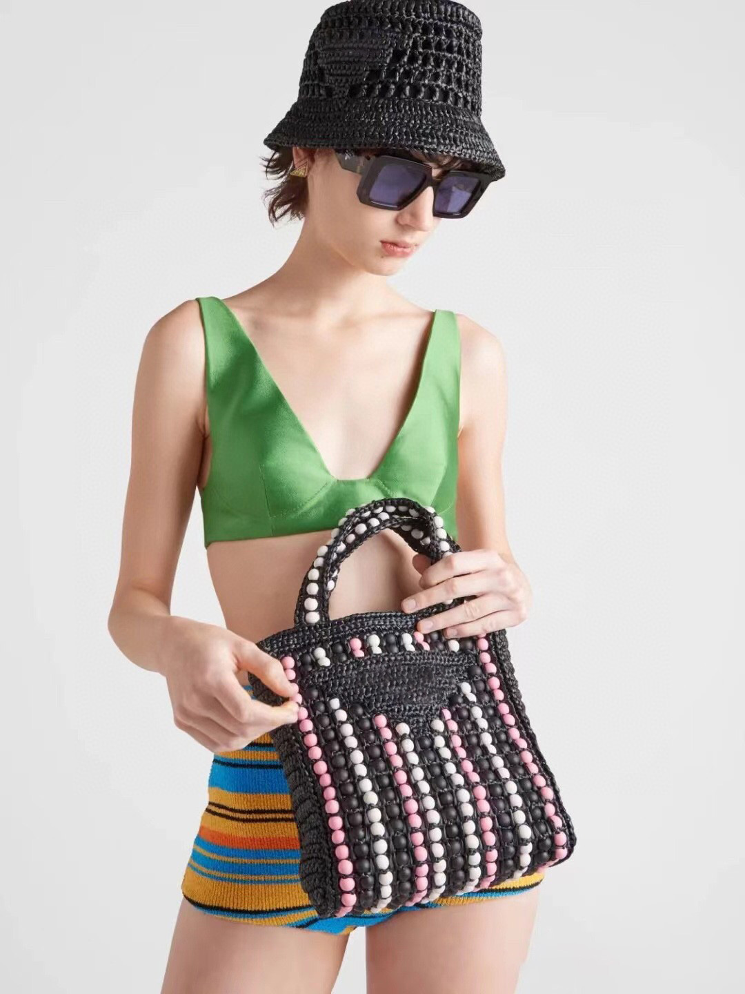Beach Bag Designer Tote Bag Tote Bag Colorful wood ball Raffia fiber Ladies Fashion clutch bag Woven design Mesh bag Embroidery lettering logo shoulder bag 24cmx22cm, White
Beach Bag Designer Tote Bag Tote Bag Colorful wood ball Raffia fiber Ladies Fashion clutch bag Woven design Mesh bag Embroidery lettering logo shoulder bag 24cmx22cm, White