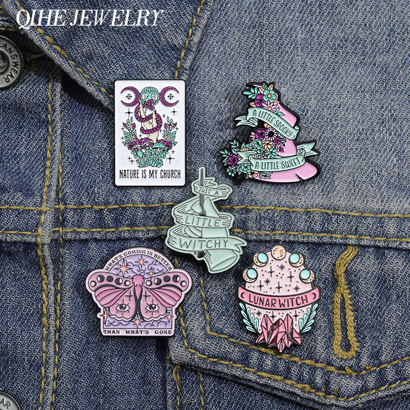 Witch Halloween Enamel Pin Punk Skull Lapel Purple Flowers Gift for Friends Crystal Stone Metal Brooch Badge Accessories
Witch Halloween Enamel Pin Punk Skull Lapel Purple Flowers Gift for Friends Crystal Stone Metal Brooch Badge Accessories