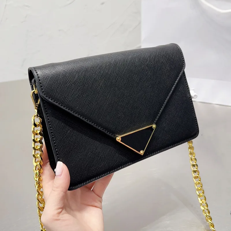 Luxurys Handbag Designer Bag Shoulder Crossbody Bags New Saffiano Chain Bag Women Purse Fashion Leather Flap Wallet
Luxurys Handbag Designer Bag Shoulder Crossbody Bags New Saffiano Chain Bag Women Purse Fashion Leather Flap Wallet