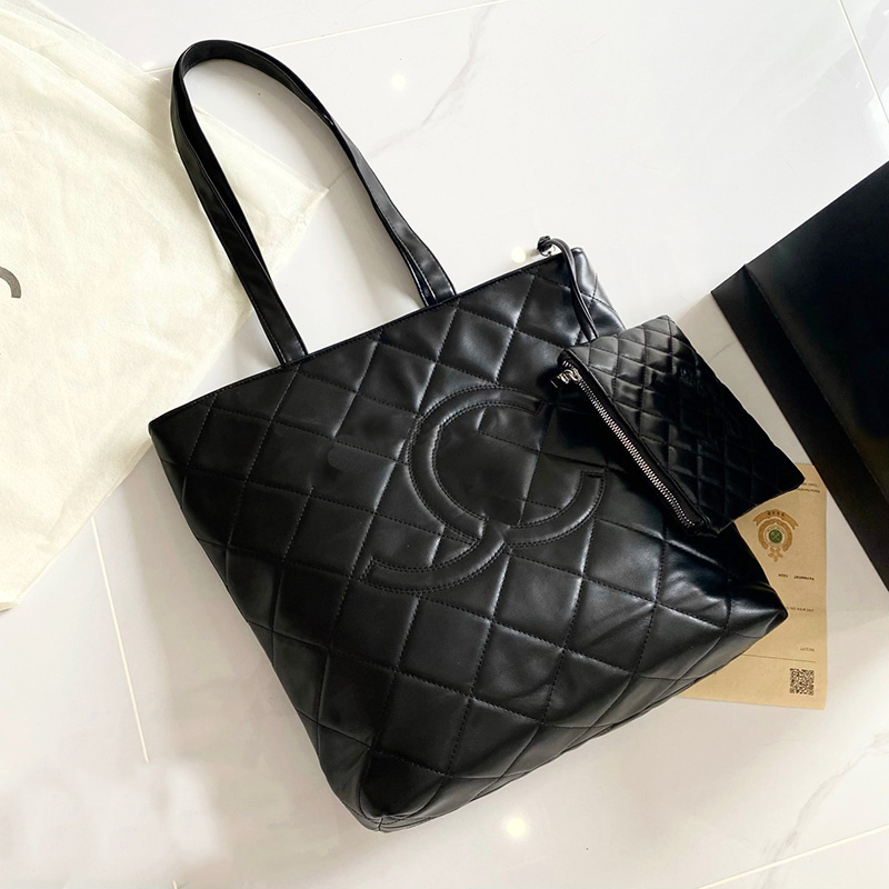 Tote Bag designer bag Luxury Handbag women Crossbody bag Shoulder handbags Thread large capacity banquet Wallet fashion leisure for Celebrities gift very good, Black
Tote Bag designer bag Luxury Handbag women Crossbody bag Shoulder handbags Thread large capacity banquet Wallet fashion leisure for Celebrities gift very good, Black
