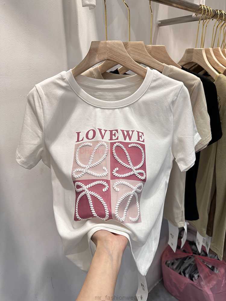Designer Fashion Clothing Tees Tshirts Loewe Letter Net Red Printed Short Sleeve Tshirt Underlay for Women 2023 Summer Small Half Sleeve European Fit Elastic Luxury, White
Designer Fashion Clothing Tees Tshirts Loewe Letter Net Red Printed Short Sleeve Tshirt Underlay for Women 2023 Summer Small Half Sleeve European Fit Elastic Luxury, White