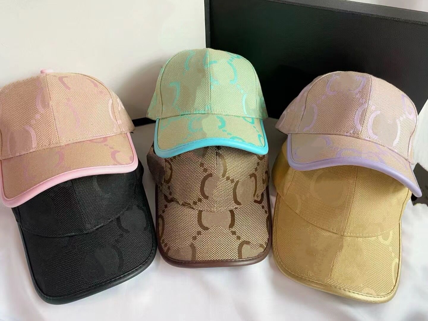 Designer Baseball Cap for Unisex Casual Sports Letter Caps New Products Sunshade Hat Personality Simple Hat 6 colors available, 4#brown
Designer Baseball Cap for Unisex Casual Sports Letter Caps New Products Sunshade Hat Personality Simple Hat 6 colors available, 4#brown