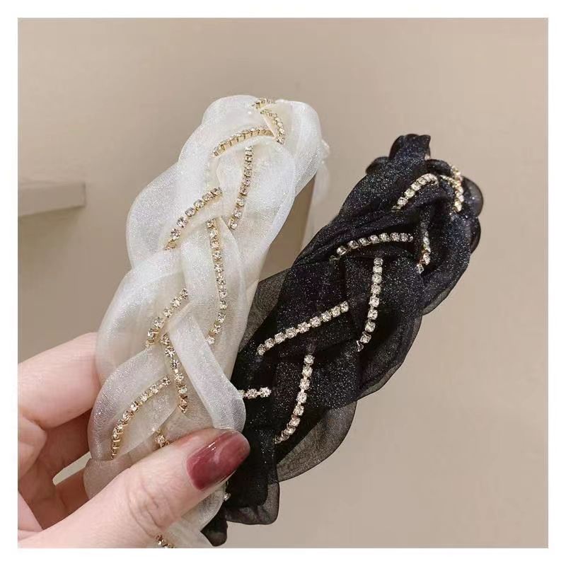 2023 New Fried Dough Twists Knitted Hair Band Fairy Organza Popular High end Rhinestone Set Diamond Light Luxury Hair Band
2023 New Fried Dough Twists Knitted Hair Band Fairy Organza Popular High end Rhinestone Set Diamond Light Luxury Hair Band