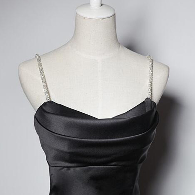 Sexy Black Evening Dress Long Prom Gowns Simple Design with Shining Beading Crystal Along the Strap