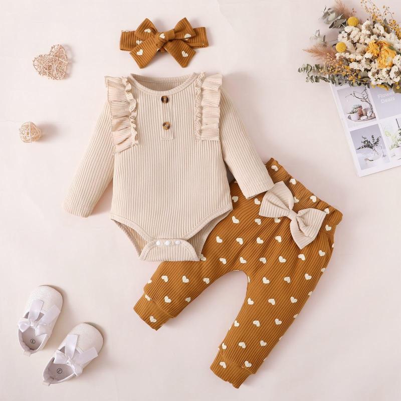 Clothing Sets Children's Girls Autumn Solid Color Tops Love Trousers Suits Are Suitable For Babies From 3 To 18 Months, Beige
Clothing Sets Children's Girls Autumn Solid Color Tops Love Trousers Suits Are Suitable For Babies From 3 To 18 Months, Beige